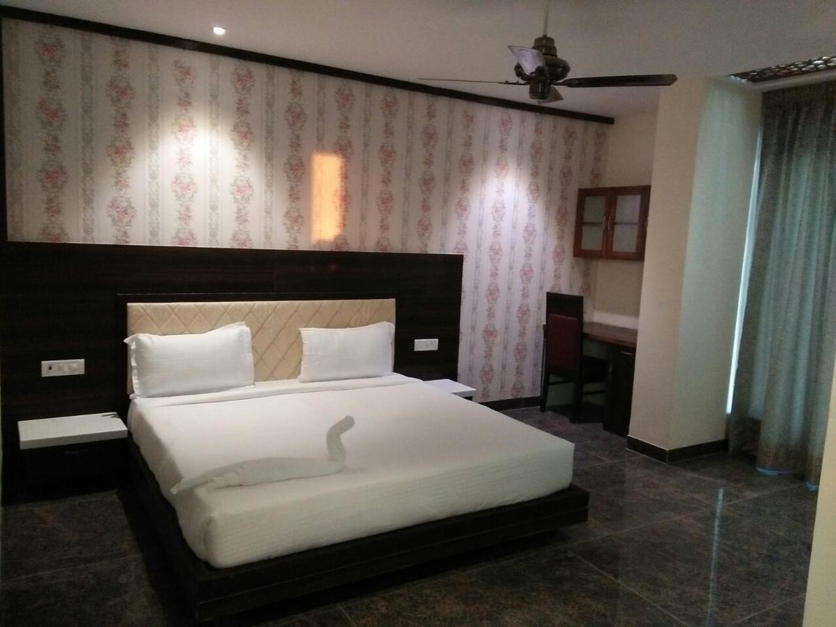 Rewa Residency Hotel Luaran gambar